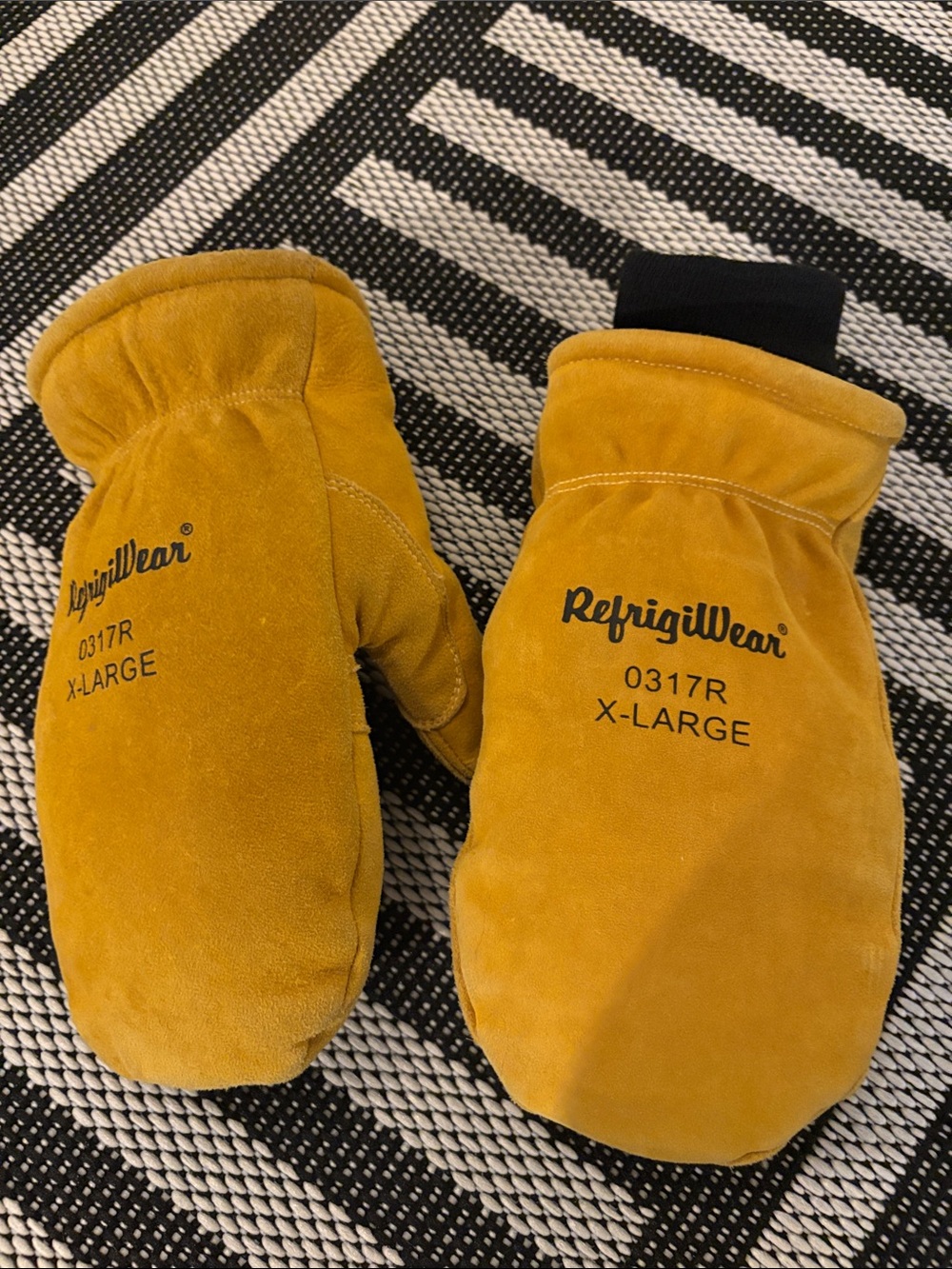 Men's Mustard Leather Mittens - X-Large